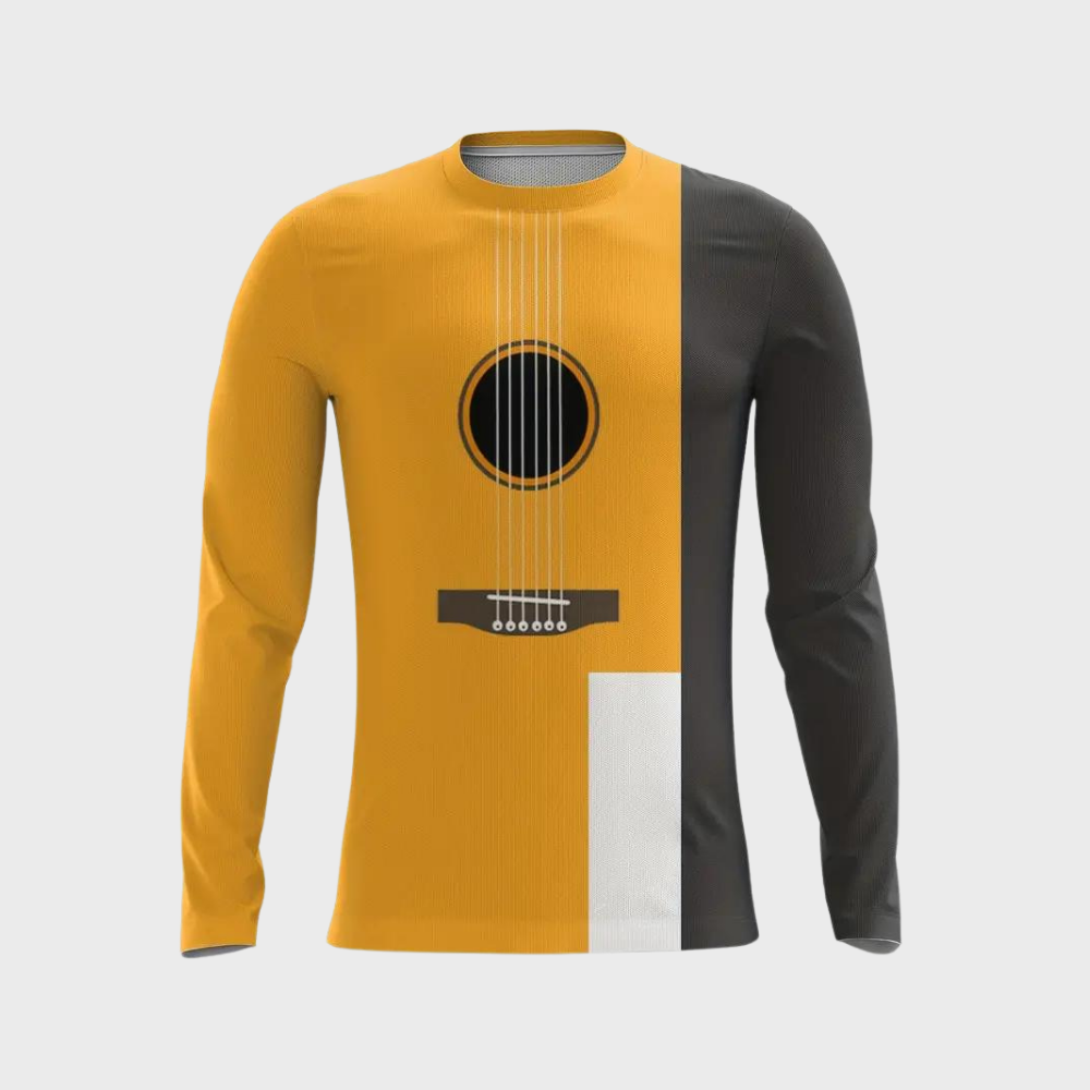 Merche und weißer Trainingsanzug mit Gitarrenmotiv