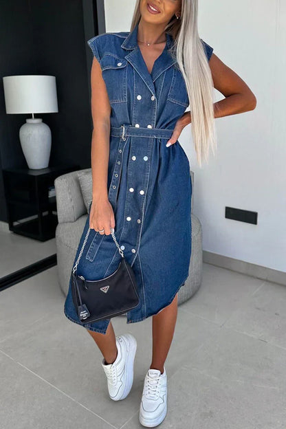 Zweireihiges, trägerloses Denim-Kleid mit Umschlagärmeln