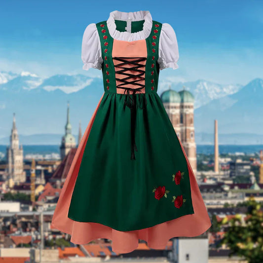 Charmantes Kleid mit Bluse