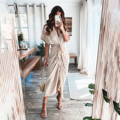Modisches modernes Kleid