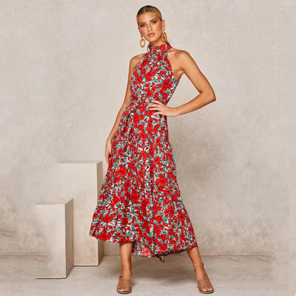 Gepunktetes Neckholder-Kleid