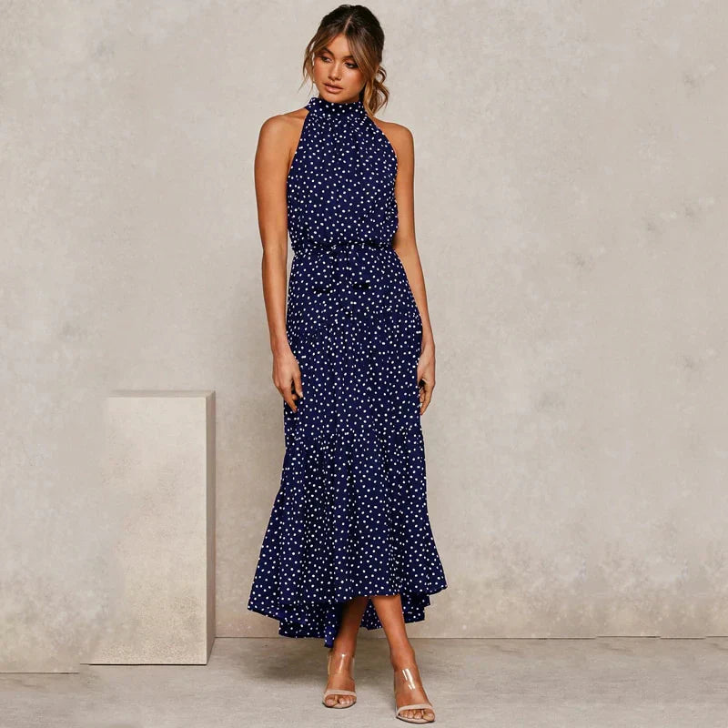 Gepunktetes Neckholder-Kleid