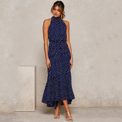 Gepunktetes Neckholder-Kleid