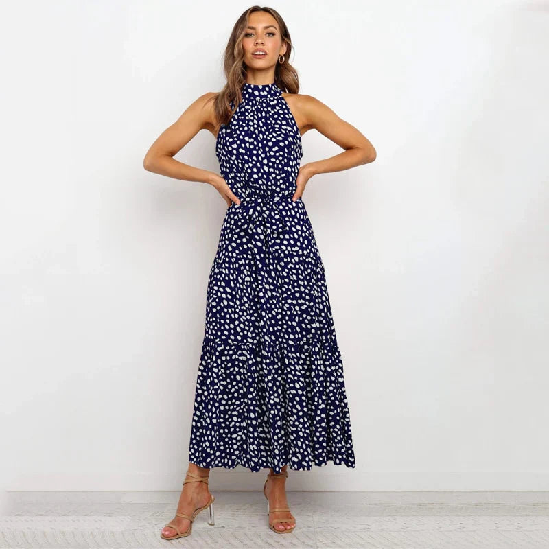 Gepunktetes Neckholder-Kleid