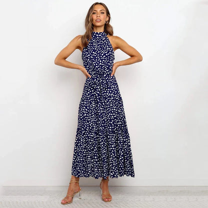 Gepunktetes Neckholder-Kleid