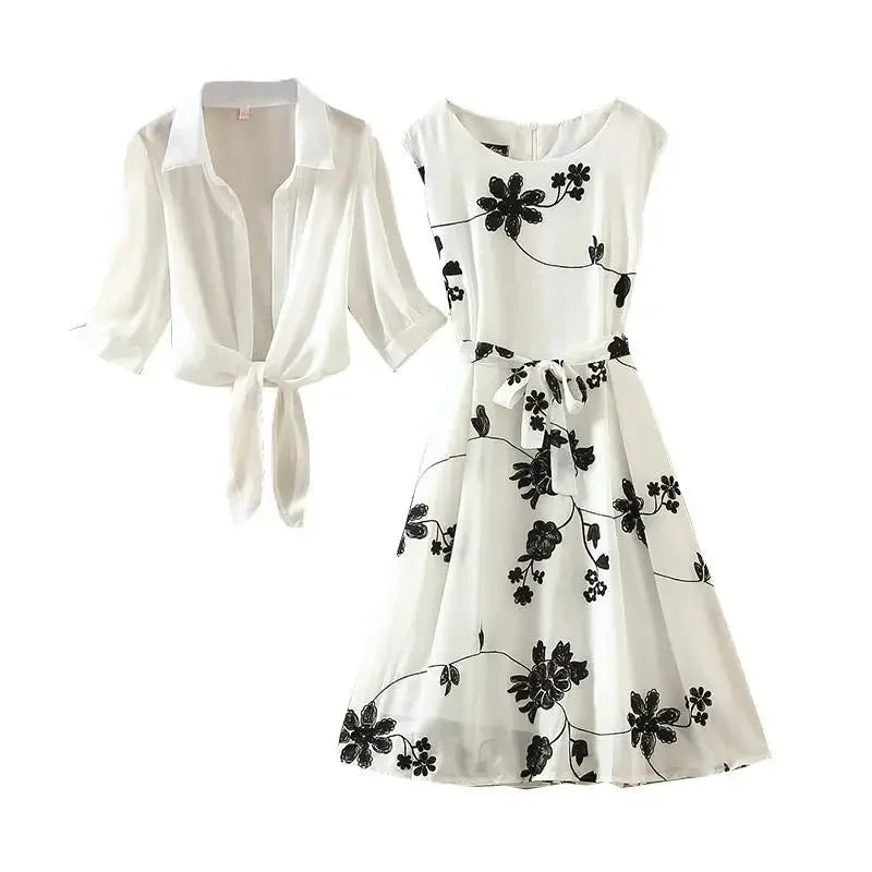 Zweiteiler-Kleid mit Blumenstickerei