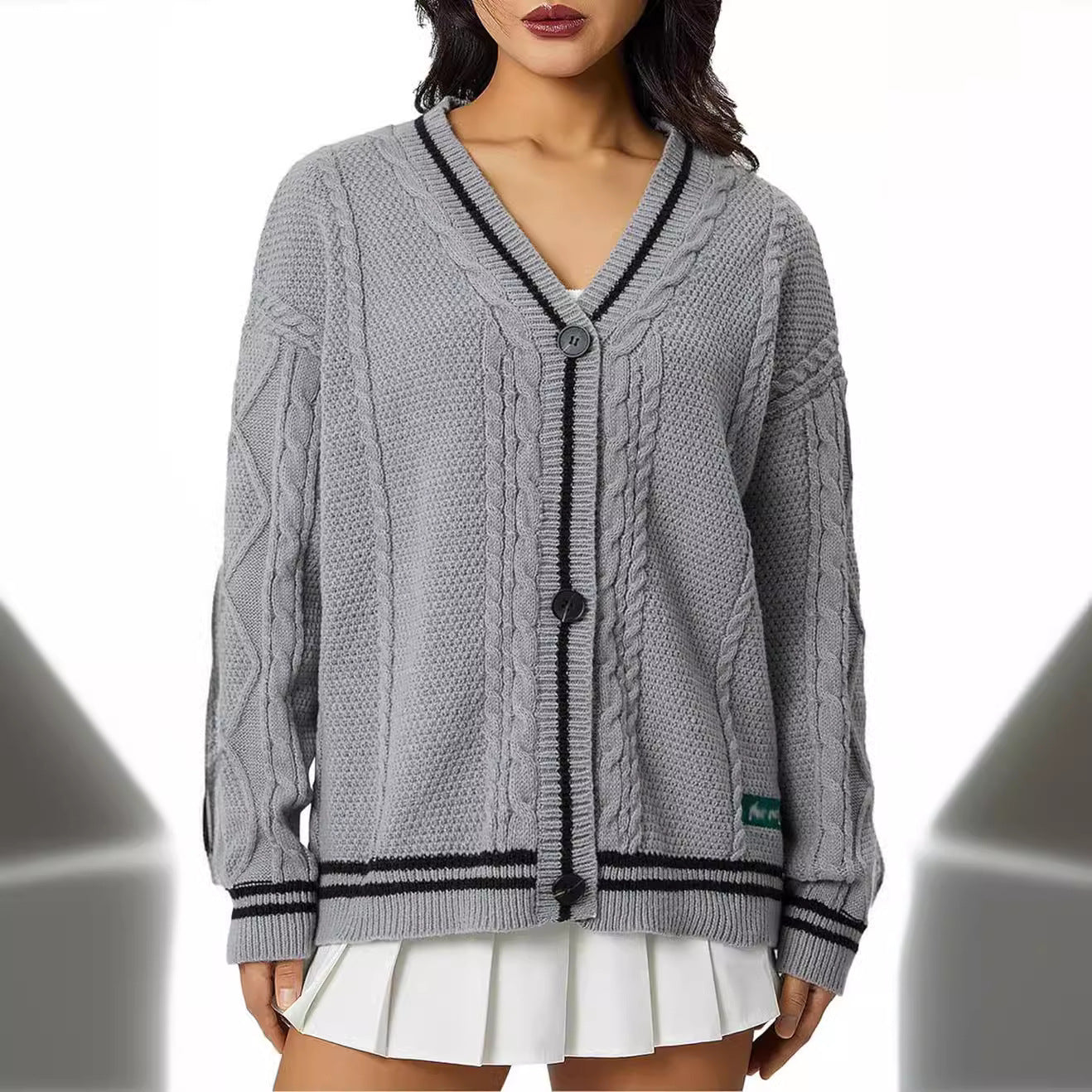 Damen Grob gestrickte Cardigan mit Sternenapplikationen und Knopfverschluss Merchesia