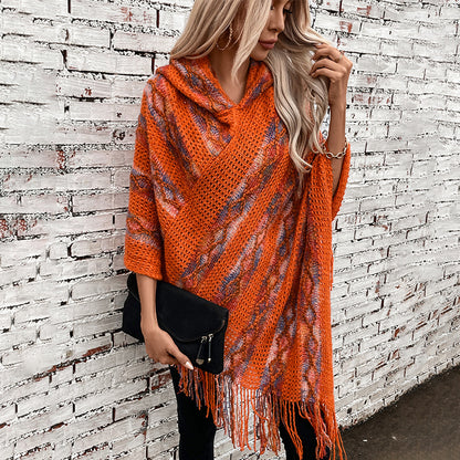 Damen Strickponcho mit Kapuze und fransigem Design Merchesia