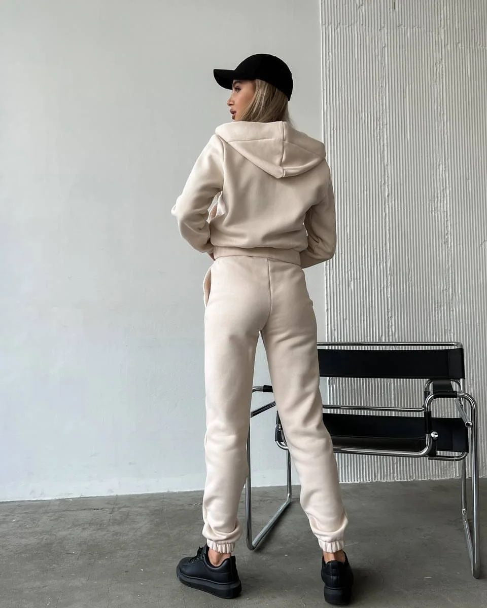 Damen modischer Hoodie mit schlanker Passform und praktischen Taschen Merchesia