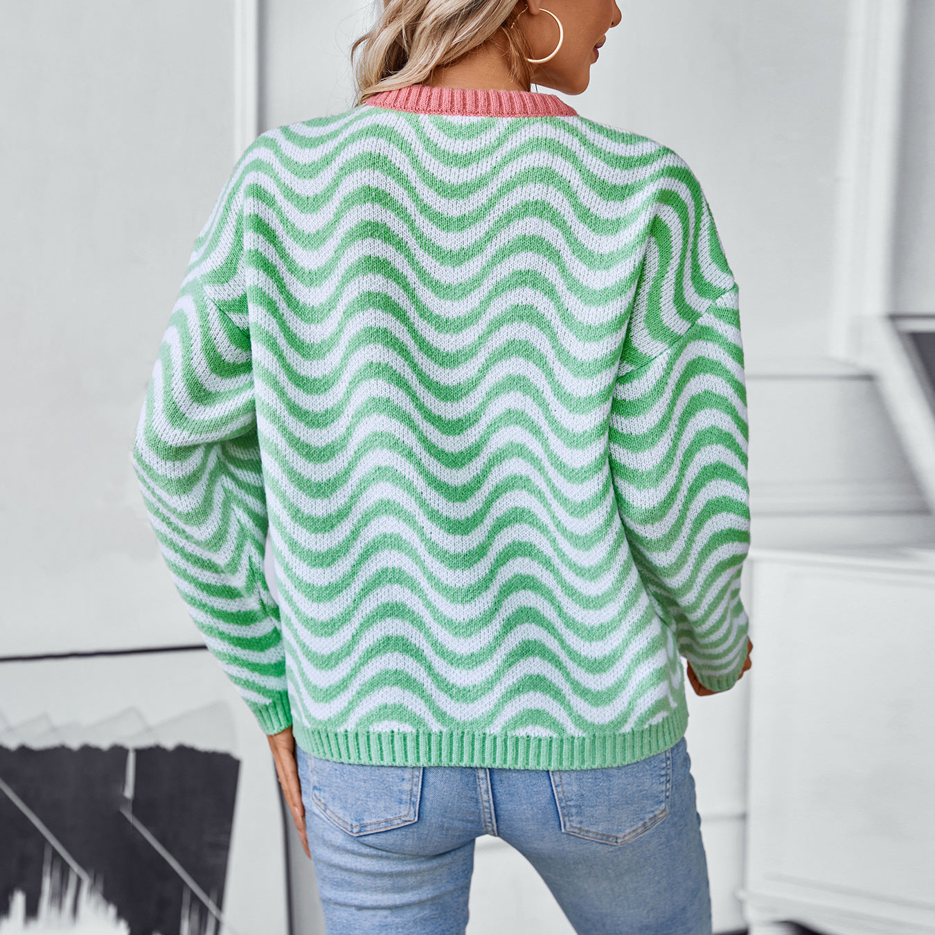 Damen gemütlicher Pullover mit modernen Wellenmustern und minimalistischer Passform Merchesia