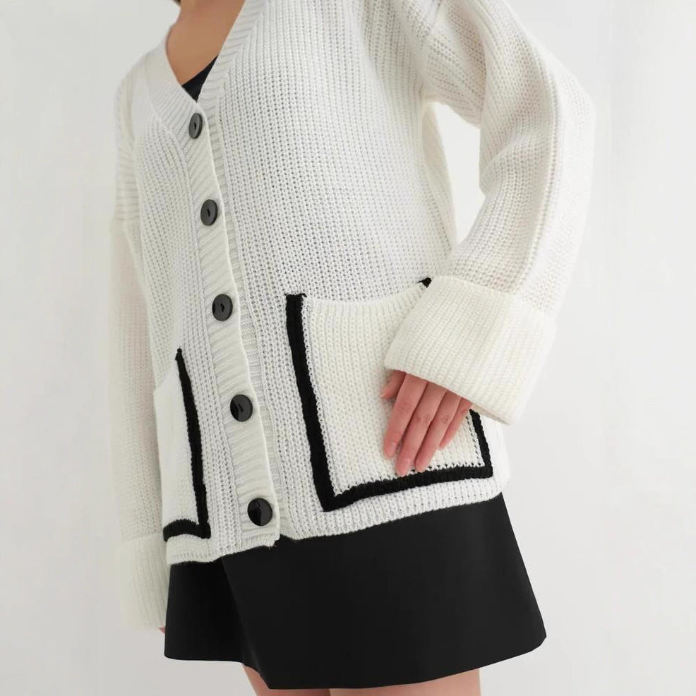Damen Lässiger Strickcardigan mit tiefem V-Ausschnitt und praktischen Taschen Merchesia