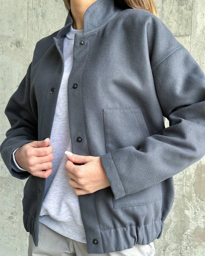 Damen lässige Collegejacke mit Knopfverschluss und Taschen Merchesia