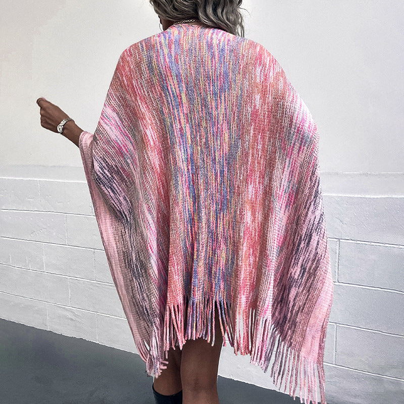 Damen modischer Poncho mit luxuriösem Kunstfellbesatz und kreativen Fransen Merchesia