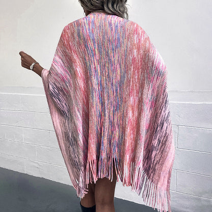 Damen modischer Poncho mit luxuriösem Kunstfellbesatz und kreativen Fransen Merchesia
