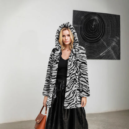 Damen Kunstfelljacke mit tigerstreifen Muster Merchesia