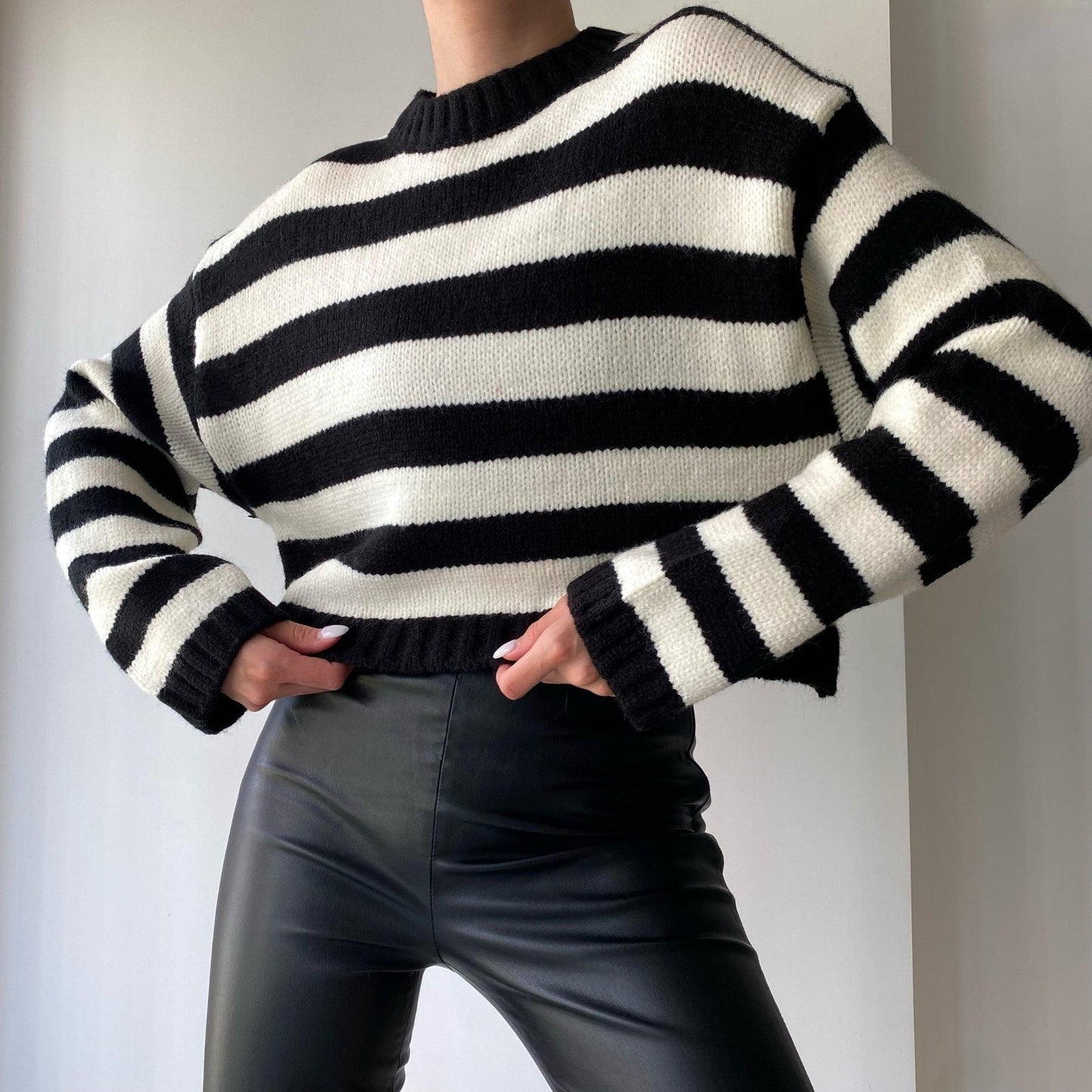 Damen lässiger Pullover mit modernem Streifenmuster und bequemen Schnitt Merchesia