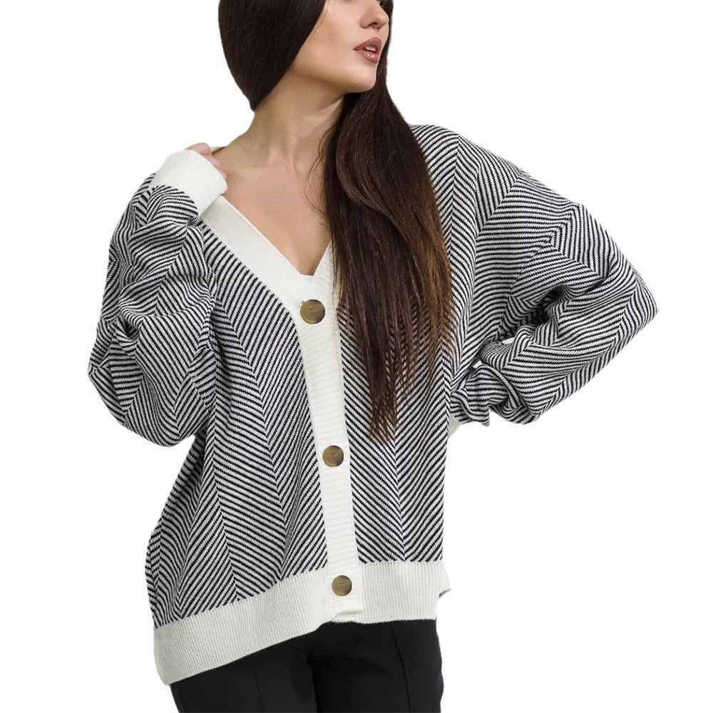 Damen Strickjacke mit Chevron-Muster und großen Knopfdetails Merchesia