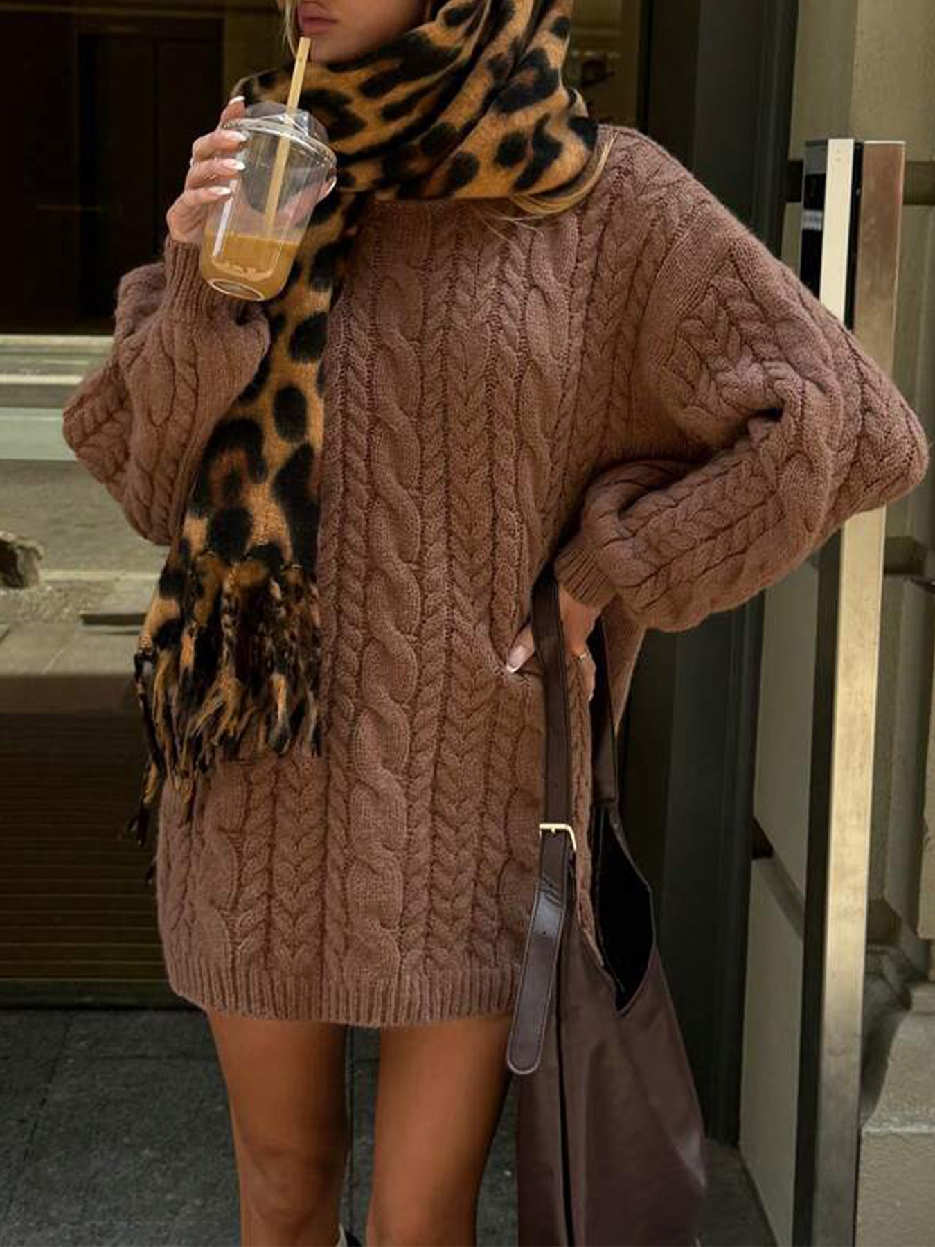 Damen Strickkleid mit Kabelmuster und lockerer Passform Merchesia