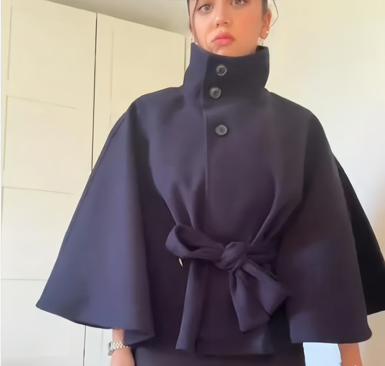 Damen elegante Wickeljacke mit Taillengürtel Merchesia