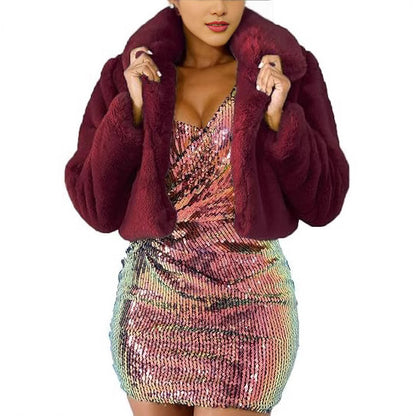 Damen Luxuriöse Kunstpelzjacke im eleganten Cropped-Design Merchesia