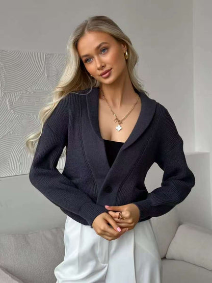 Damen Kuschelige Strickjacke mit breitem Kragen und praktischen Taschen Merchesia
