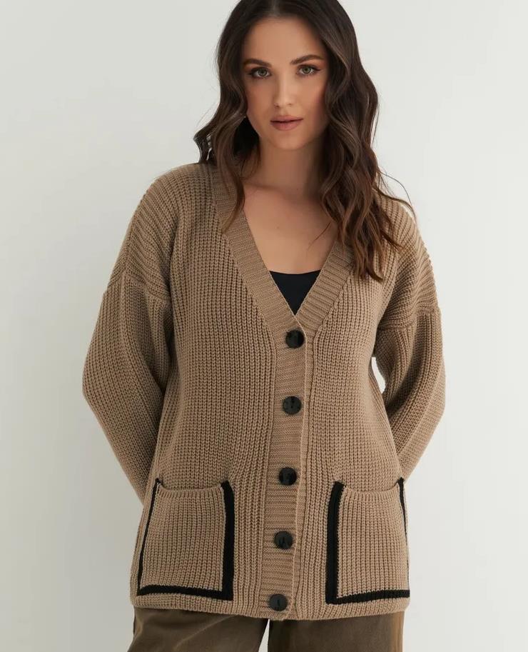 Damen Lässiger Strickcardigan mit tiefem V-Ausschnitt und praktischen Taschen Merchesia