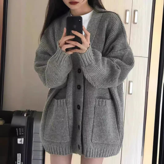 Damen Großer Strickcardigan mit praktischen Taschen und tiefem V-Ausschnitt Merchesia