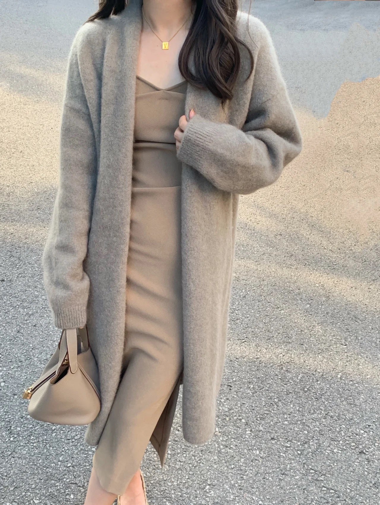 Damen langärmliger Strickcardigan aus weichem Material mit offenen Kanten Merchesia