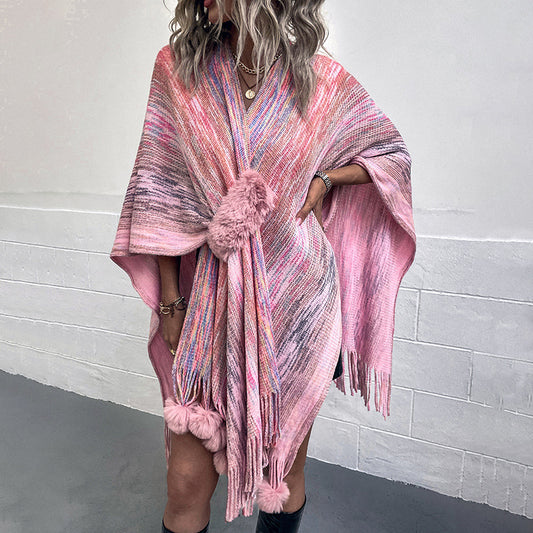 Damen modischer Poncho mit luxuriösem Kunstfellbesatz und kreativen Fransen Merchesia