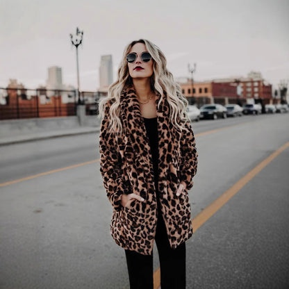 Damen Luxuriöser Kunstpelzmantel im exotischen Leopardenmuster Merchesia
