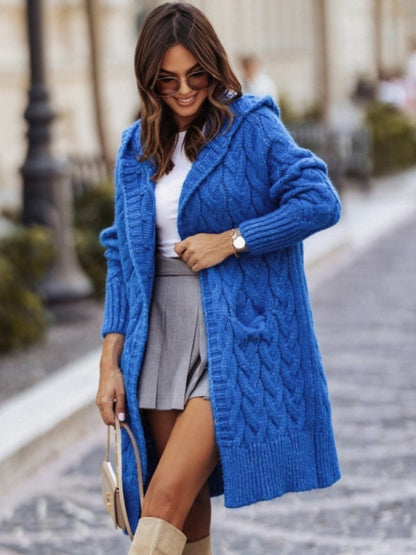 Damen Grobstrickkarte mit eleganter Maschenstruktur und praktischen Taschen Merchesia