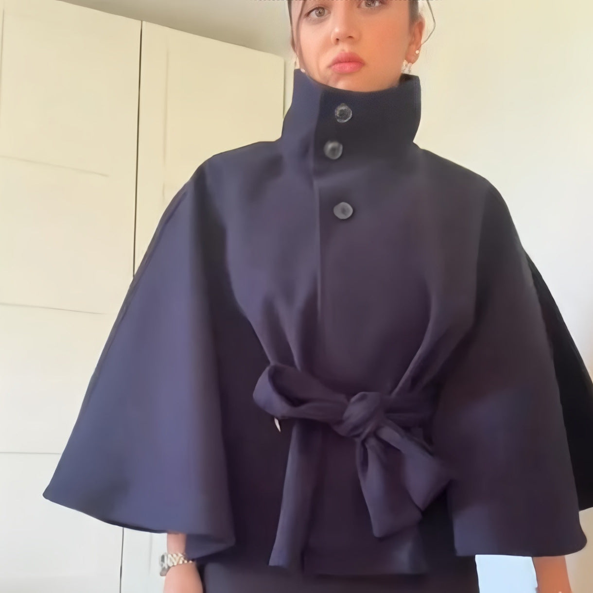 Damen elegante Wickeljacke mit Taillengürtel Merchesia