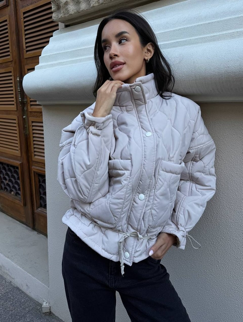 Damen gesteppte Übergangsjacke mit hohem Kragen und Tunnelzug Merchesia