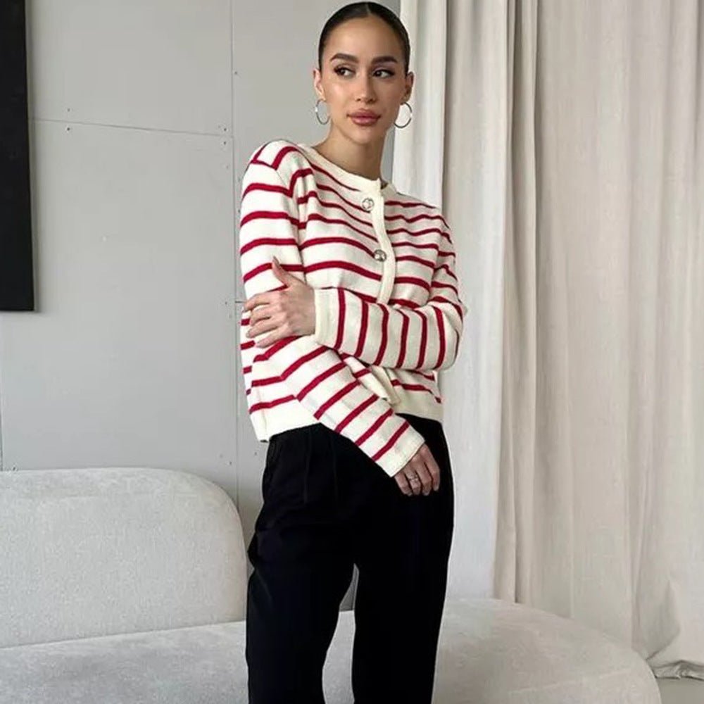 Damen modischer gestreifter Cardigan mit Knopfdetails und weichem Material Merchesia