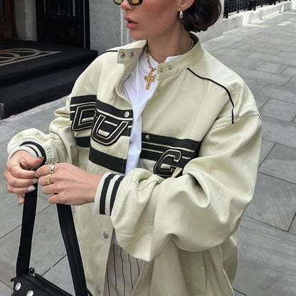 Damen sportliche Oversize-Jacke mit kontrastierendem Logo Merchesia