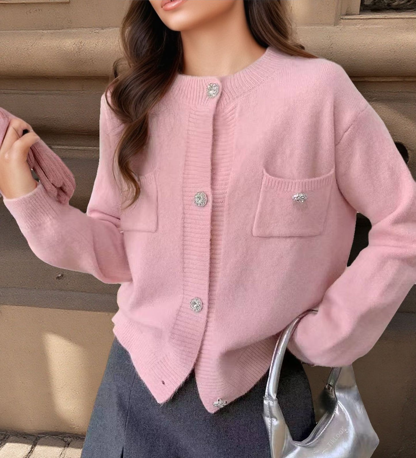 Damen Strickjacke mit dekorativen Taschen und edlen Knöpfen Merchesia