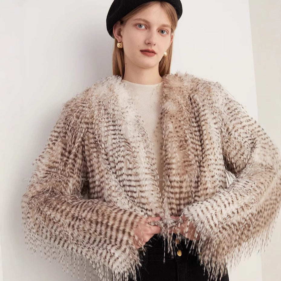 Damen Luxuriöse Couture-Kurjacke aus Kunstpelz mit detailreicher Struktur Merchesia