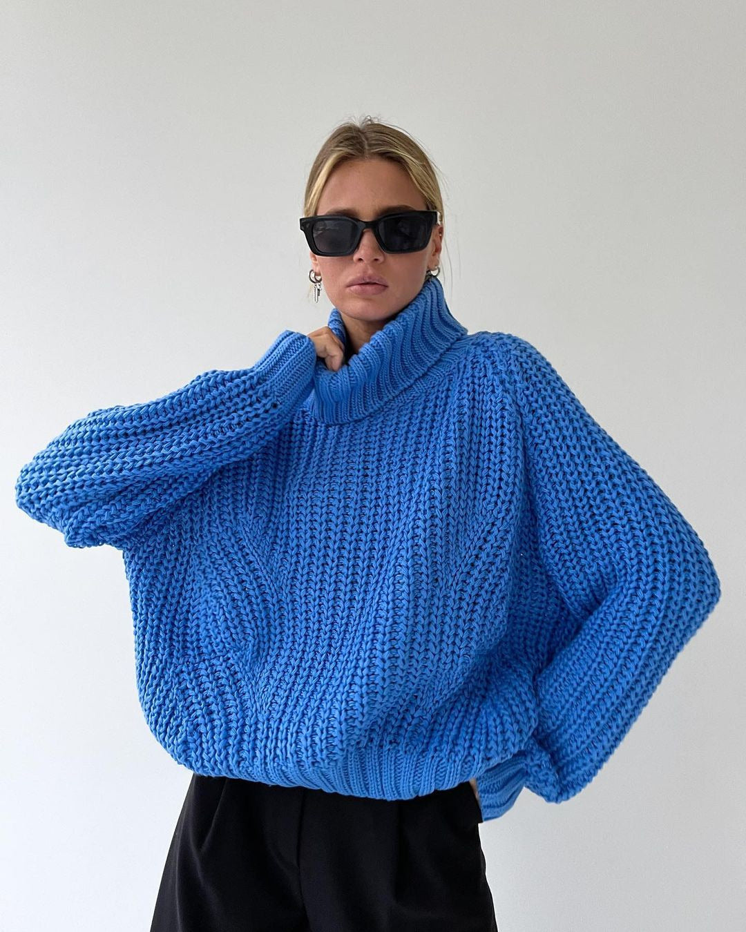 Damen Großer Strickpullover mit Rollkragen und breiten Ärmelabschlüssen Merchesia