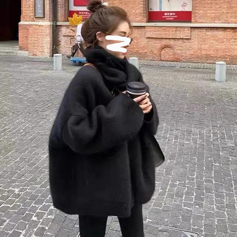 Damen Oversized Strickjacke aus hochwertigem Mohair-Mix mit tiefem V-Ausschnitt und praktischen Taschen Merchesia