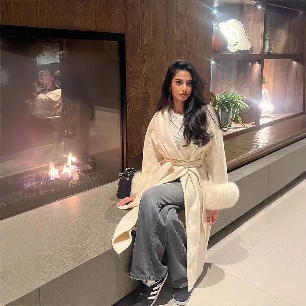 Damen eleganter, warmer Mantel mit luxuriösen Fellsärgen Merchesia