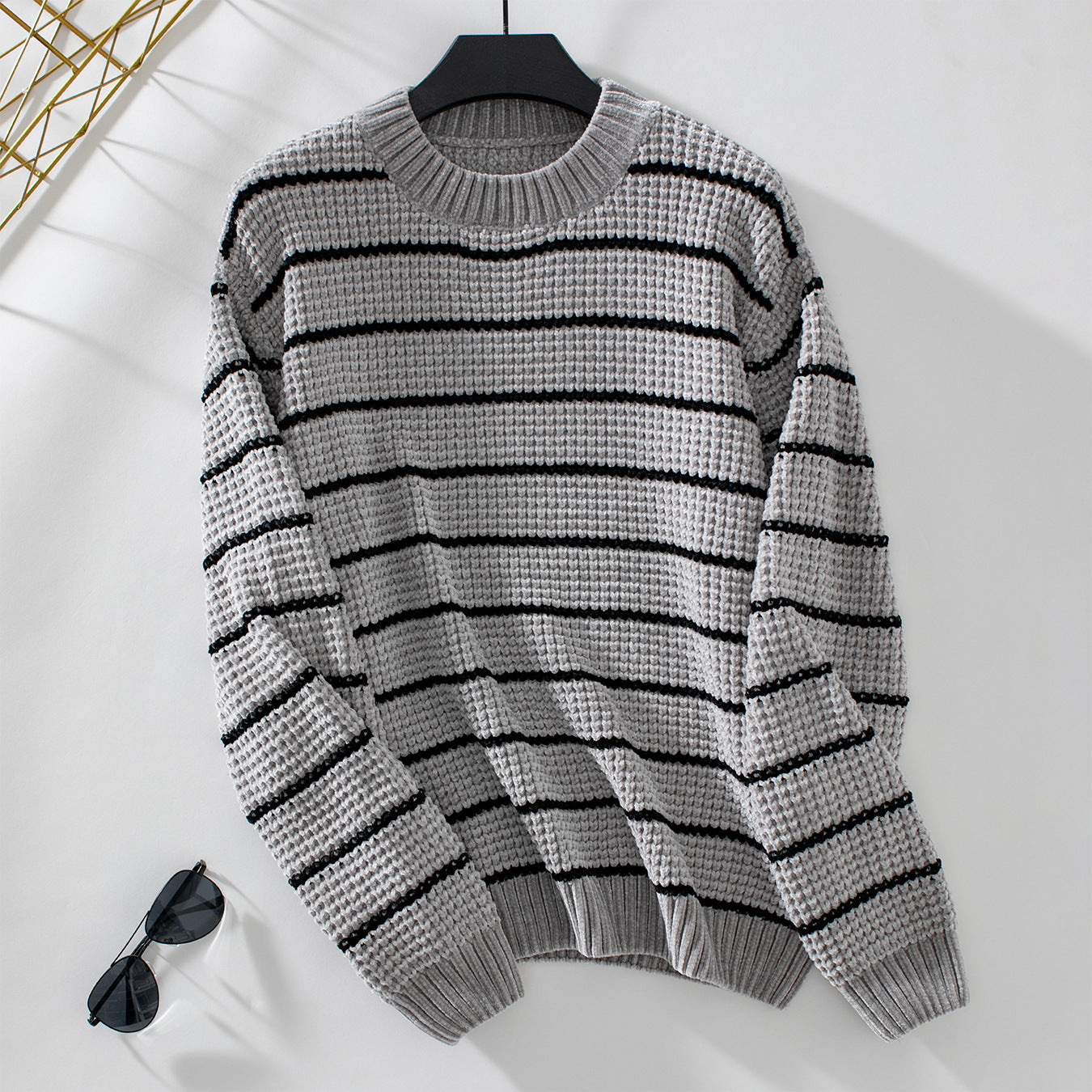 Damen lässiger Strickpullover mit breitem Streifenmuster Merchesia