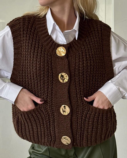 Damen gemütliche Strickweste mit großen Knöpfen und praktischen Taschen Merchesia