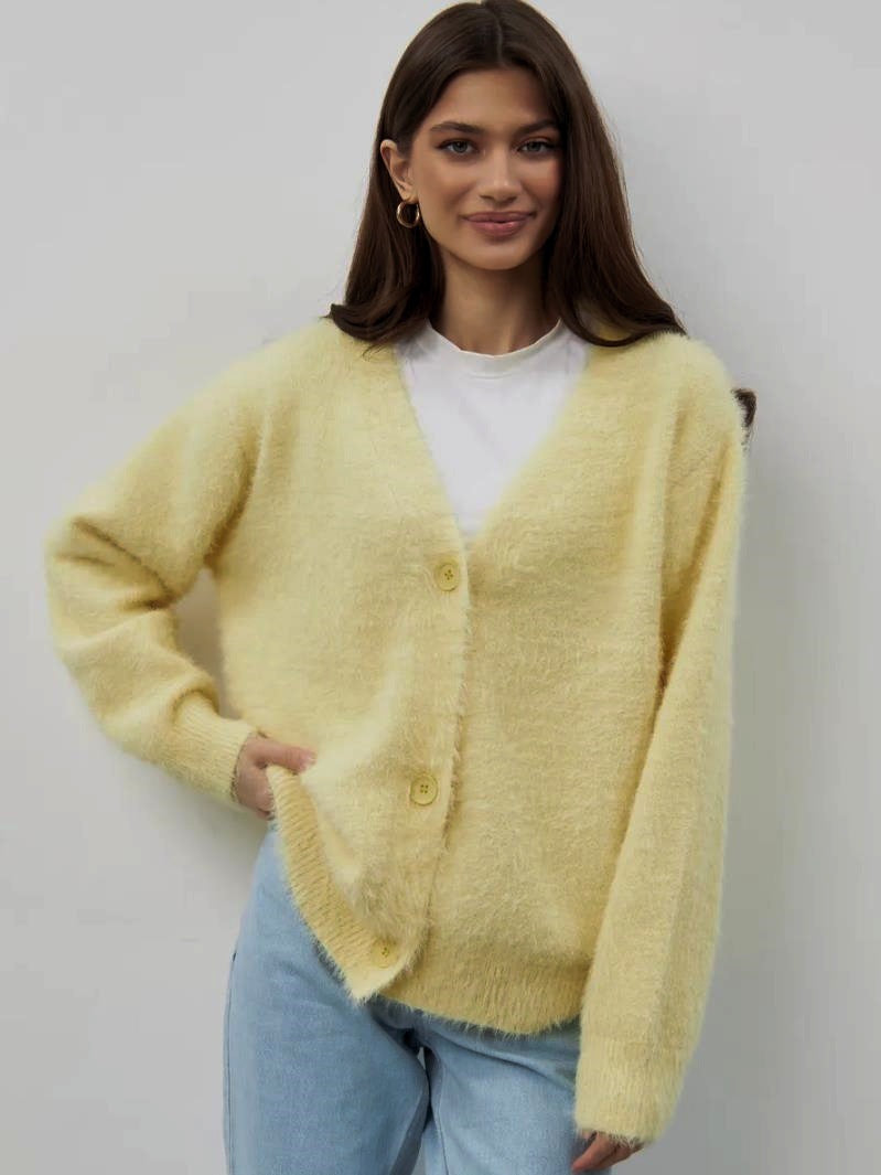 Damen kuschelige Strickjacke mit weichem Mohair-Mix und eleganter Knopfleiste Merchesia