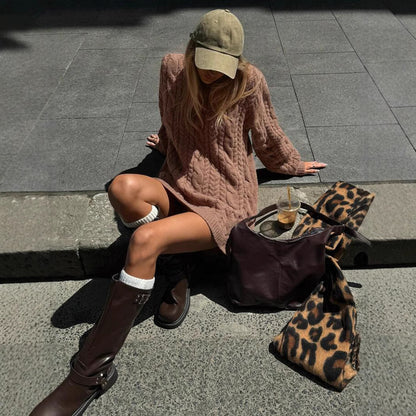 Damen Strickkleid mit Kabelmuster und lockerer Passform Merchesia