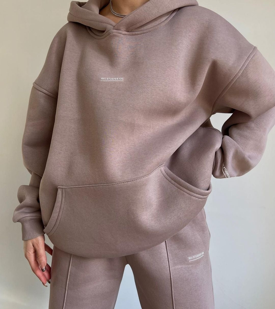 Damen lässiger oversized Kapuzenpullover mit praktischer Kängurutasche Merchesia
