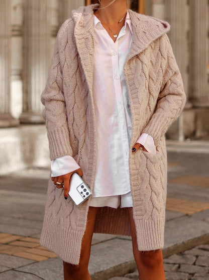 Damen Grobstrickkarte mit eleganter Maschenstruktur und praktischen Taschen Merchesia