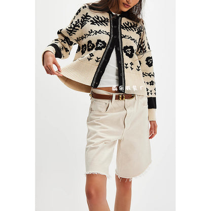 Damen Strickjacke mit floralem Muster und kleinen Knöpfen Merchesia