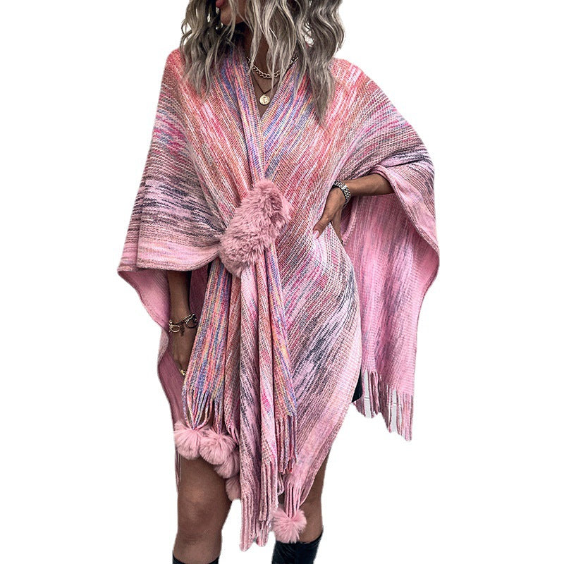 Damen modischer Poncho mit luxuriösem Kunstfellbesatz und kreativen Fransen Merchesia