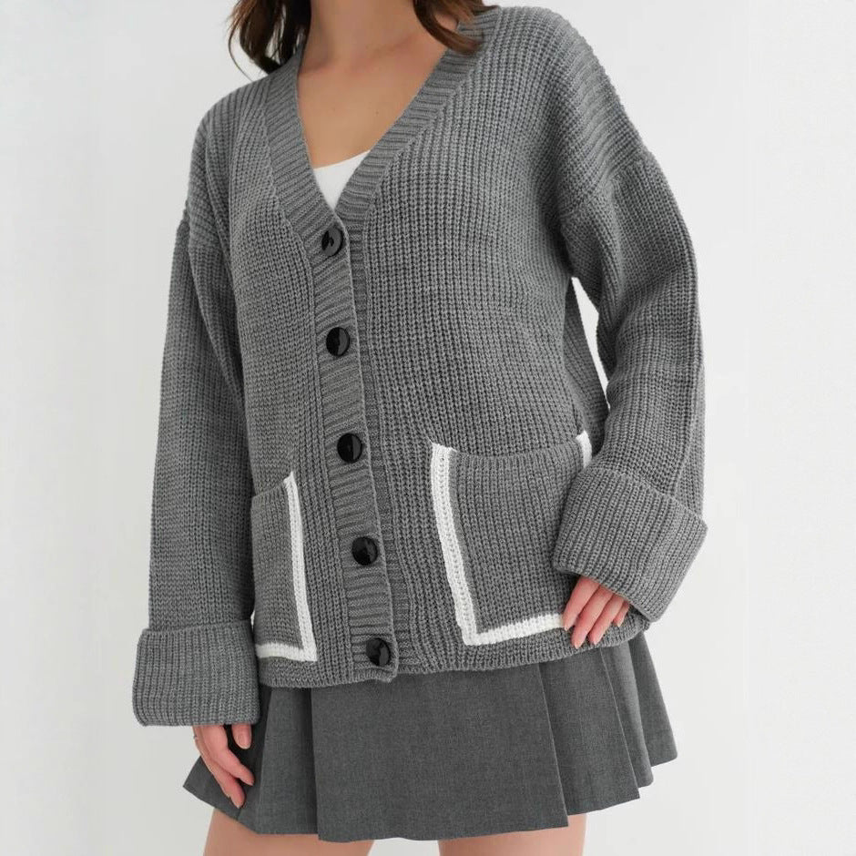 Damen Lässiger Strickcardigan mit tiefem V-Ausschnitt und praktischen Taschen Merchesia
