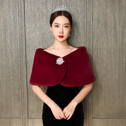 Damen eleganter und luxuriöser Umhang aus Kunstpelz Merchesia